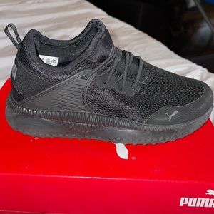 Puma sport shoe